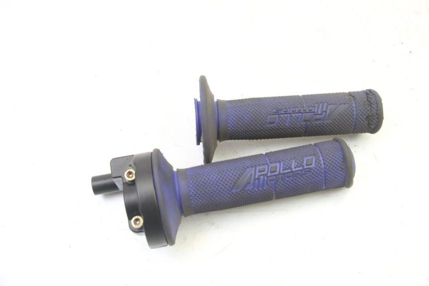 photo de THROTTLE GRIP APOLLO RFZ 125