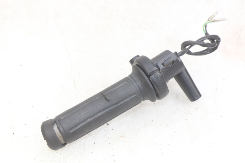photo de THROTTLE GRIP HONDA SCV LEAD 100 (2003 - 2007)