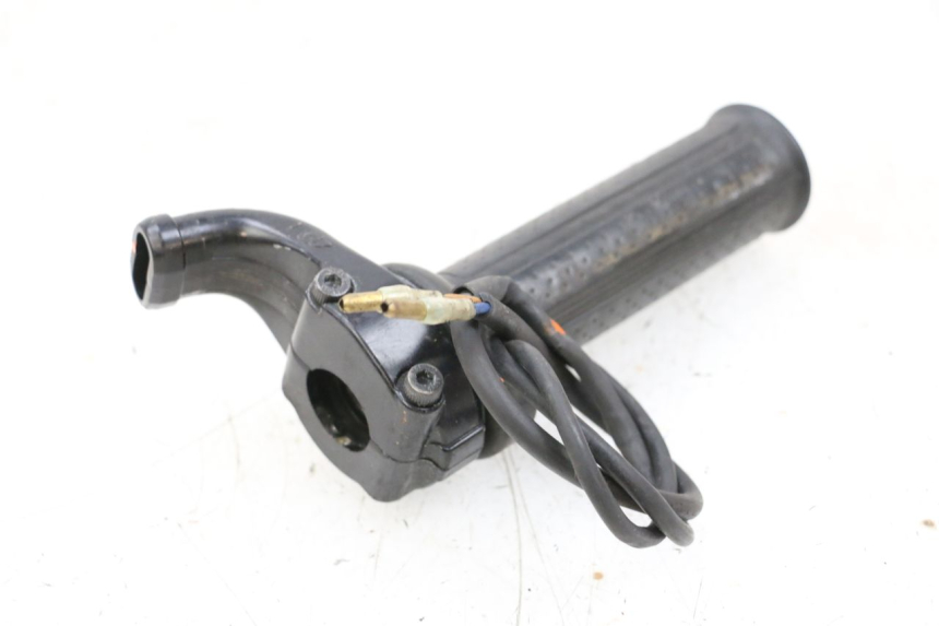 photo de THROTTLE GRIP YAMAHA TDM ABS 900 (2002 - 2014) - Alternative perspective