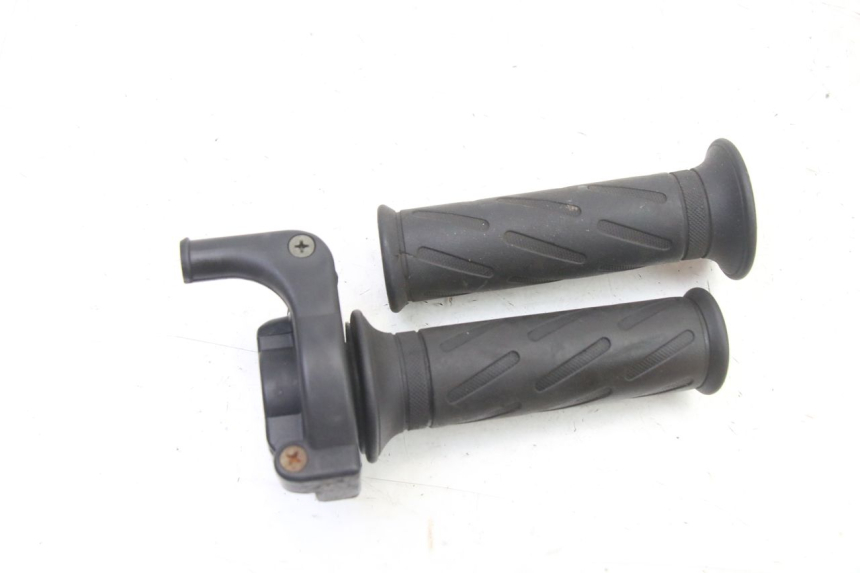 photo de THROTTLE GRIP YAMAHA TDR DELTABOX 125 (1993 - 2003)