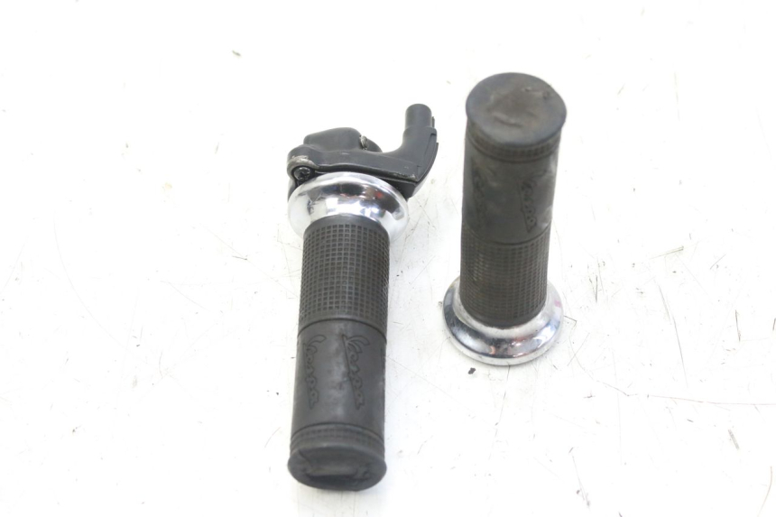 photo de THROTTLE GRIP PIAGGIO VESPA LX 2T 50 (2005 - 2013)