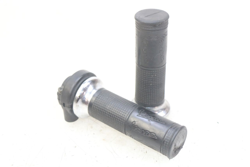 photo de THROTTLE GRIP PIAGGIO VESPA LXV 125 (2006 - 2009)