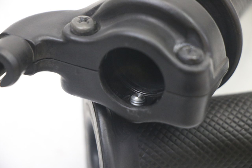 photo de THROTTLE GRIP YAMAHA TZR 50 (2008 - 2016)