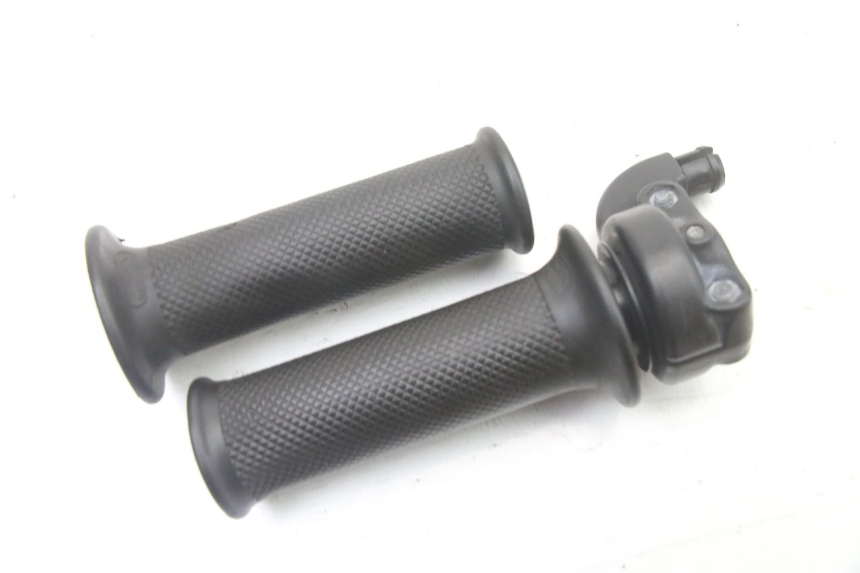 photo de THROTTLE GRIP YAMAHA TZR 50 (2008 - 2016)