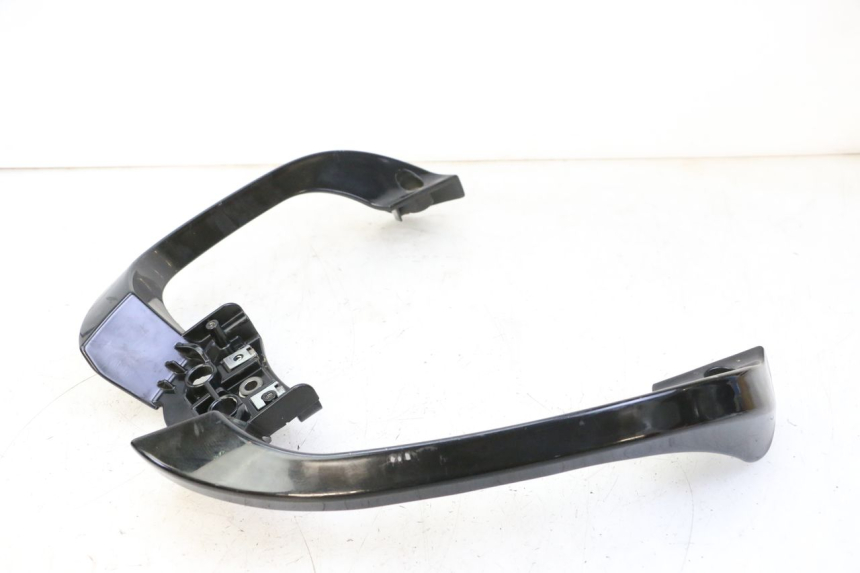 photo de GRAB RAIL QUADRO 4 4D 350 (2015 - 2018)