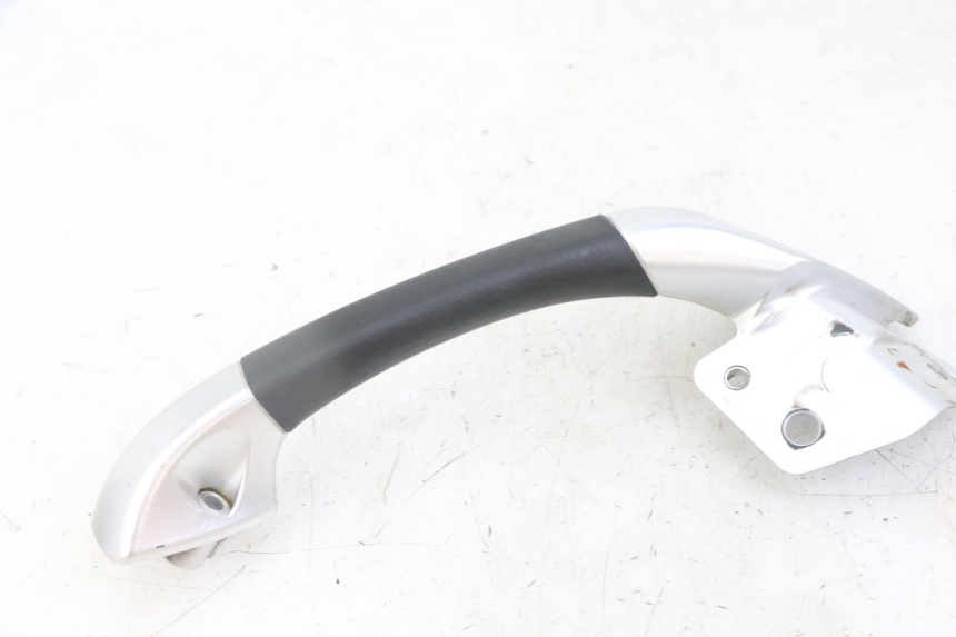 photo de RIGHT REAR HANDLEBAR PIAGGIO MP3 LT 300 (2010 - 2016) - Technical close-up