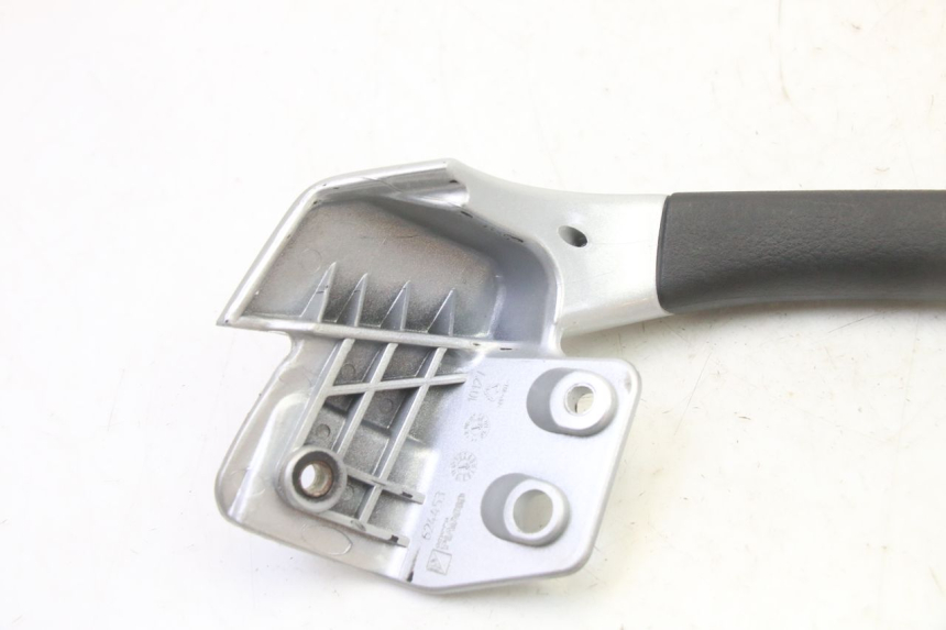 photo de RIGHT REAR HANDLEBAR PIAGGIO MP3 RL 250 (2007 - 2010)