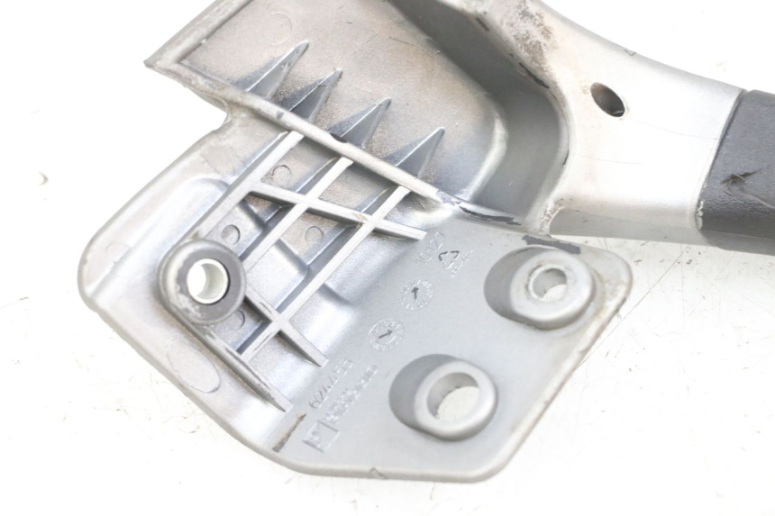 photo de RIGHT GRAB RAIL  PIAGGIO MP3 125 (2006 - 2014)