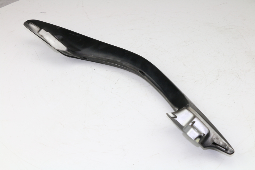 photo de LEFT GRAB RAIL  SUZUKI AN BURGMAN 400 (1999 - 2005)
