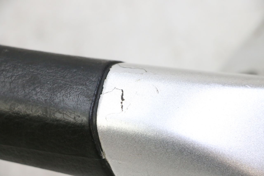 photo de LEFT GRAB RAIL  PIAGGIO MP3 RL 250 (2007 - 2010)