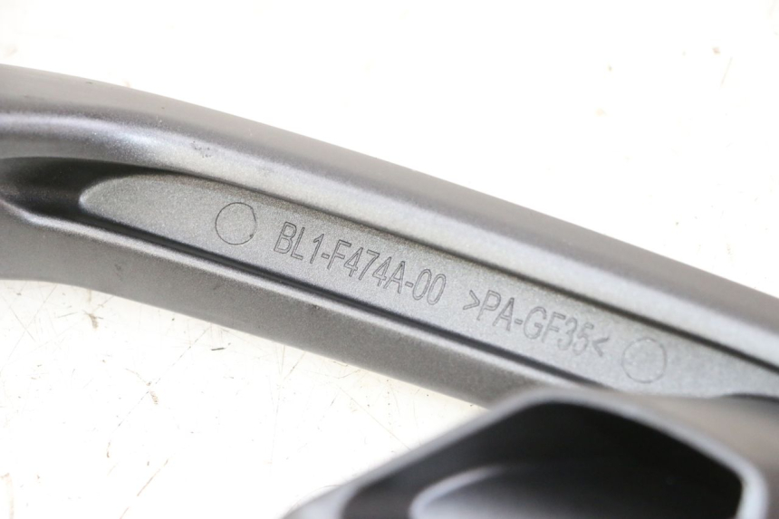 photo de LEFT GRAB RAIL  YAMAHA XMAX X-MAX 125 (2021 - 2025)