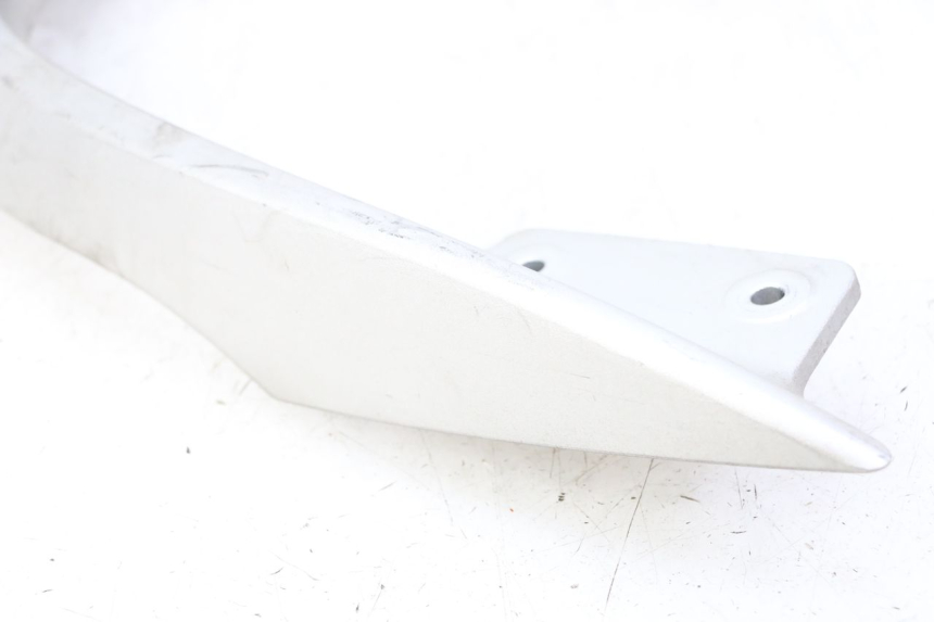 photo de GRAB RAIL PEUGEOT CITYSTAR 125 (2011 - 2017)