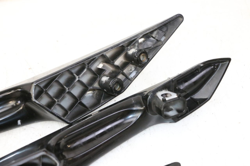 photo de REAR HANDLEBARS PEUGEOT SATELIS 125 (2010 - 2012)