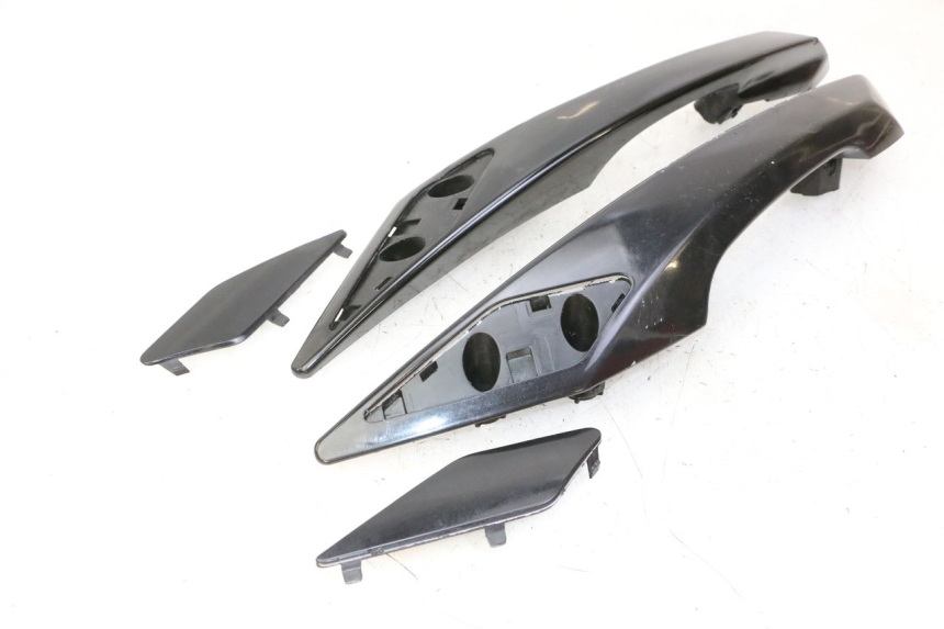 photo de GRAB RAIL PEUGEOT SATELIS 125 (2013 - 2018)