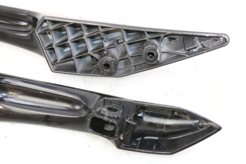 photo de GRAB RAIL PEUGEOT SATELIS 125 (2013 - 2018)