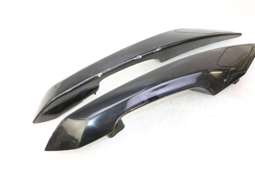 photo de GRAB RAIL PEUGEOT SATELIS 125 (2013 - 2018)