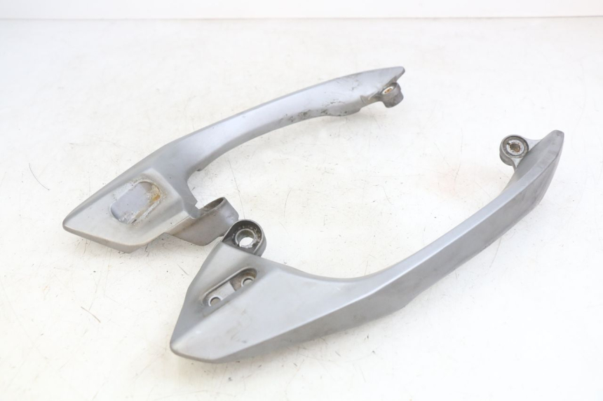 photo de REAR HANDLEBARS SYM GTS EFI 125 (2012 - 2016)