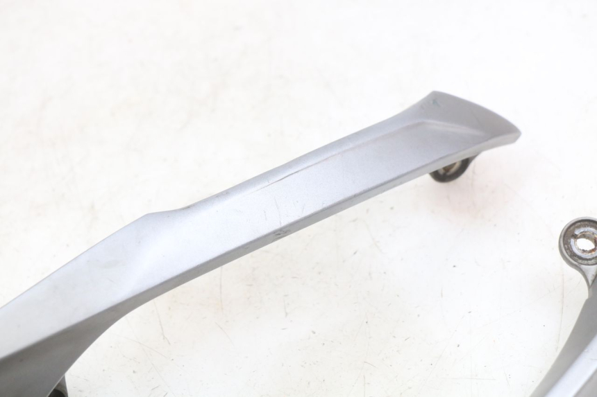 photo de REAR HANDLEBARS SYM GTS EFI 125 (2012 - 2016)
