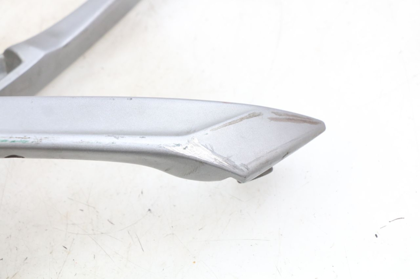 photo de REAR HANDLEBARS SYM GTS EFI 125 (2012 - 2016)