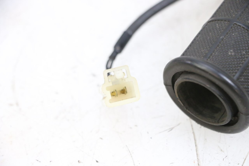 photo de HANDLEBAR GRIP SUZUKI BURGMAN 650 (2013 - 2020)