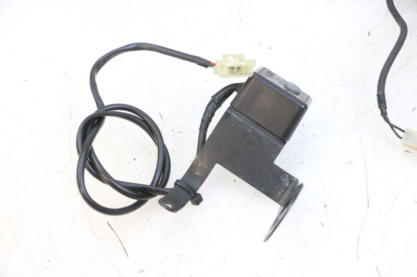 photo de HANDLEBAR GRIP SUZUKI BURGMAN 650 (2013 - 2020)