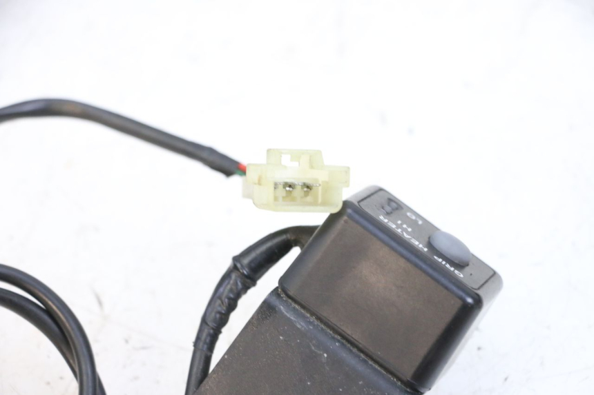 photo de HANDLEBAR GRIP SUZUKI BURGMAN 650 (2013 - 2020)