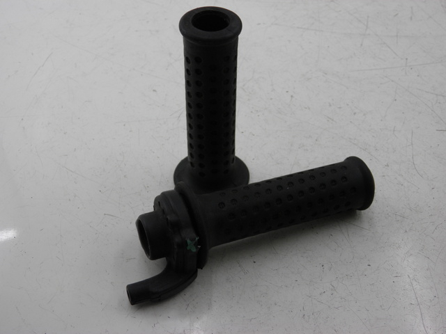 photo de HANDLEBAR GRIP PIAGGIO X9 125 (2000 - 2003) - Main view