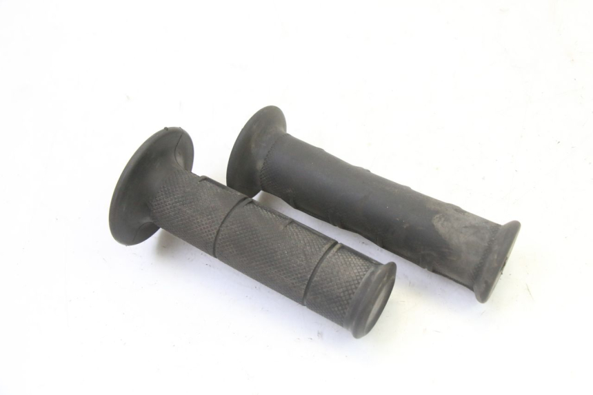 photo de HANDLEBAR GRIP YAMAHA YFM R RAPTOR 250 (2008 - 2014)