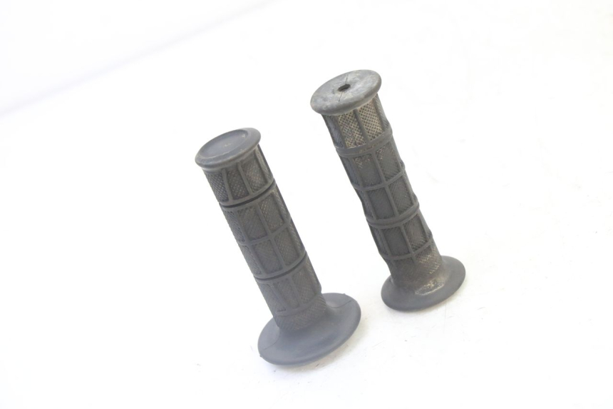 photo de HANDLEBAR GRIP YAMAHA YFM R RAPTOR 250 (2008 - 2014)