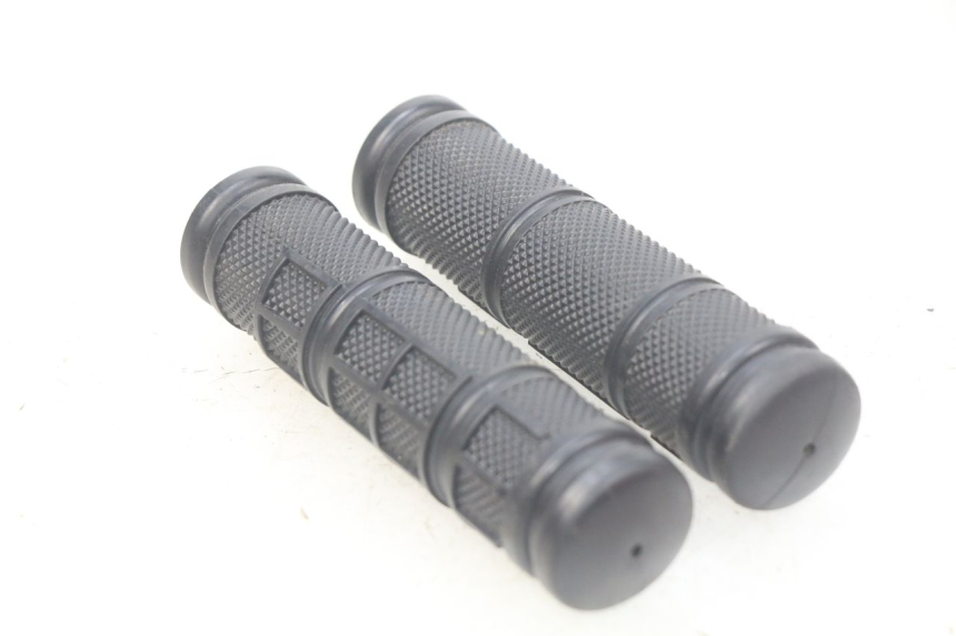 photo de HANDLEBAR GRIP YAMAHA YFM R RAPTOR 90 (2017 - 2023) - Component detail