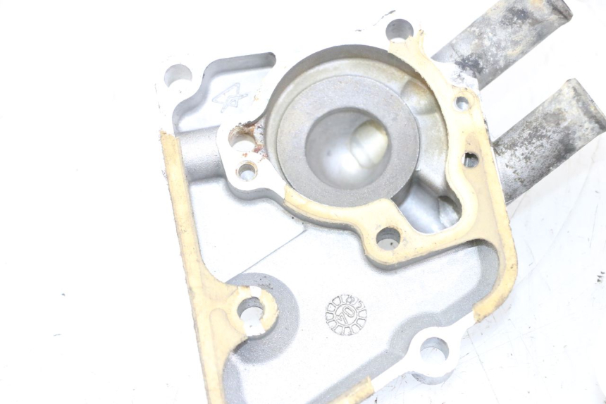 photo de WATER PUMP YAMAHA YP MAJESTY 125 (2002 - 2006) - Fixing points details