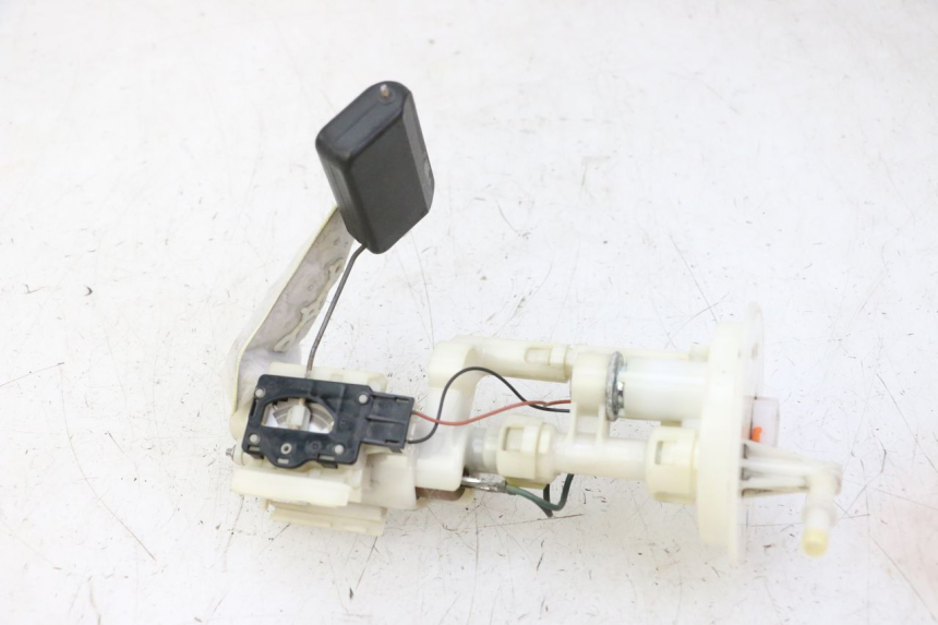 photo de FUEL PUMP SUZUKI BURGMAN 125 (2007 - 2014)