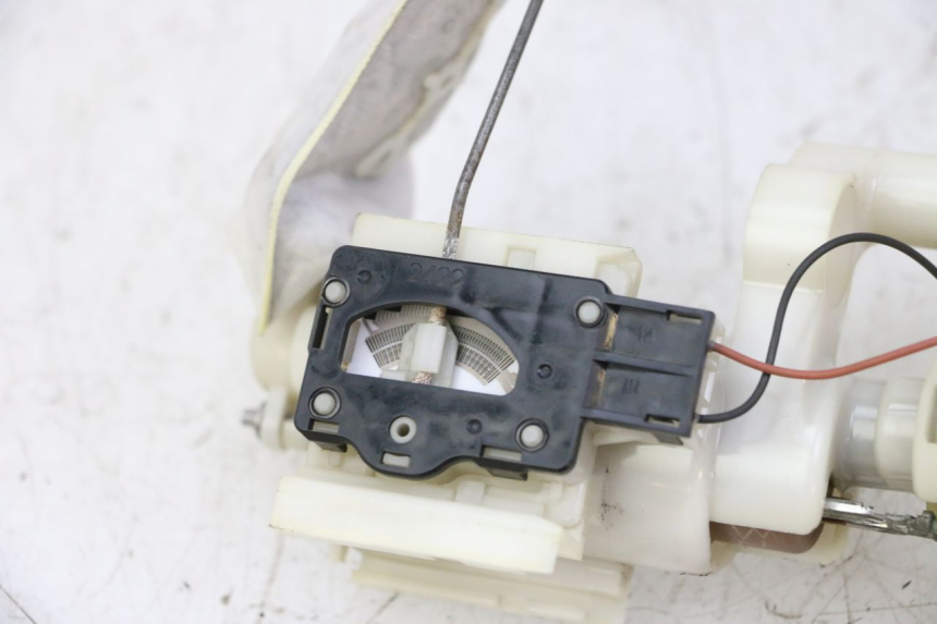 photo de FUEL PUMP SUZUKI BURGMAN 125 (2007 - 2014)