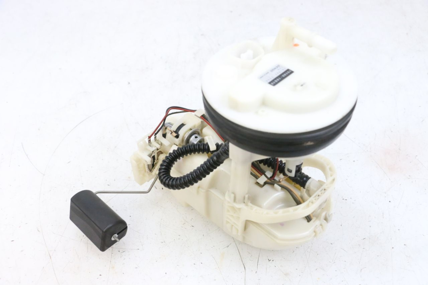 photo de FUEL PUMP SUZUKI BURGMAN 650 (2013 - 2020)