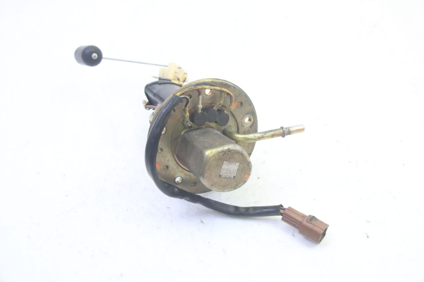 photo de FUEL PUMP SUZUKI DL V STROM 1000 (2002 - 2007) - Alternative perspective