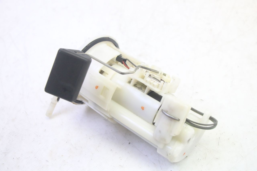 photo de FUEL PUMP YAMAHA FJR ABS 1300 (2006 - 2012) - Surface and material condition