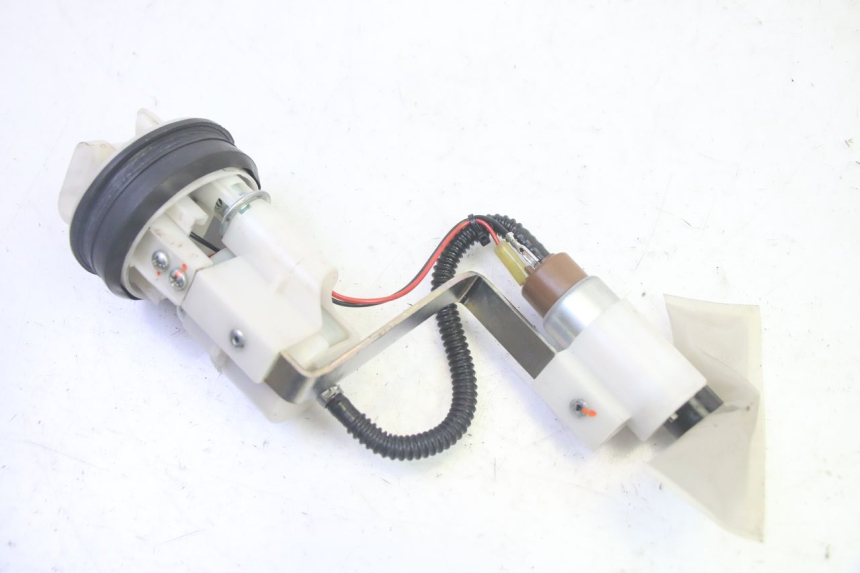 photo de FUEL PUMP PIAGGIO MP3 HPE 350 (2018 - 2020) - Alternative perspective