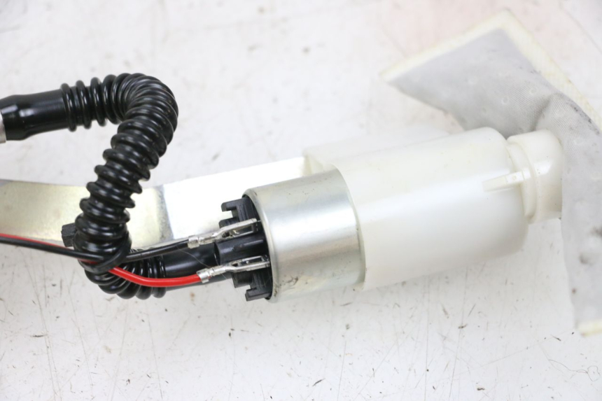 photo de FUEL PUMP PIAGGIO MP3 HPE 300 (2019 - 2026) - Zoom on usage condition