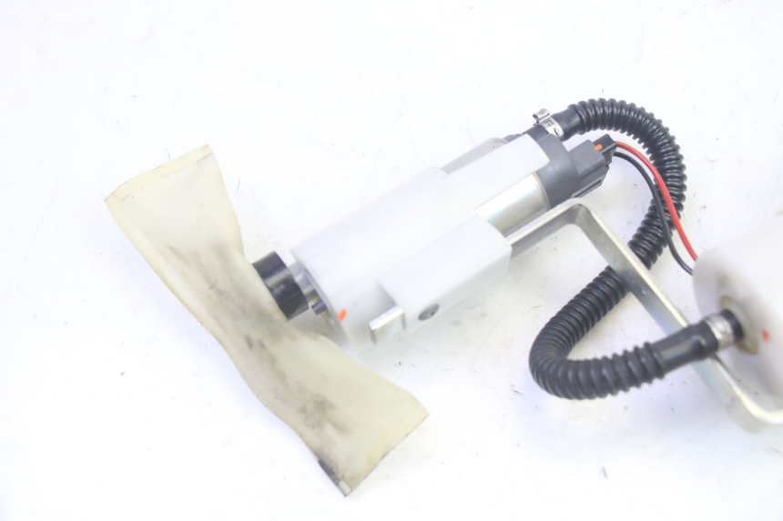 photo de FUEL PUMP PIAGGIO MP3 LT 400 (2007 - 2012) - Zoom on usage condition