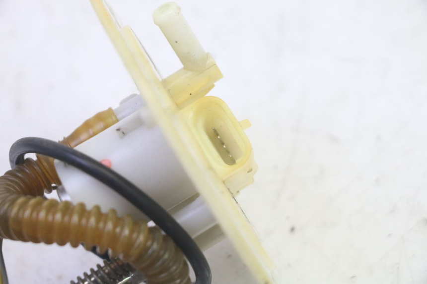 photo de FUEL PUMP DAELIM S1 125 (2007 - 2016) - Technical close-up