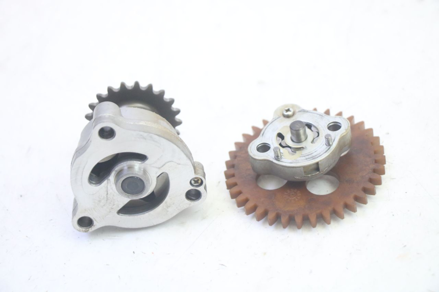 photo de OIL PUMP SUZUKI BURGMAN EXECUTIVE ABS 650 (2006 - 2012) - Zoom on usage condition