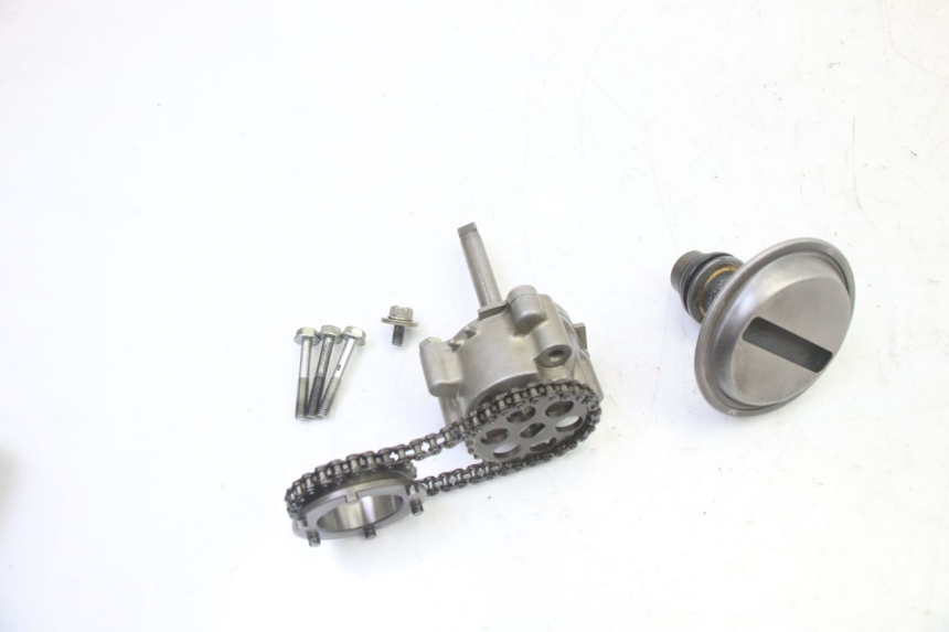 photo de OIL PUMP HONDA CBR RR FIREBLADE 900 (1992 - 1994)