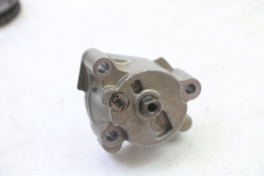 photo de OIL PUMP HONDA CBR RR FIREBLADE 900 (1992 - 1994)