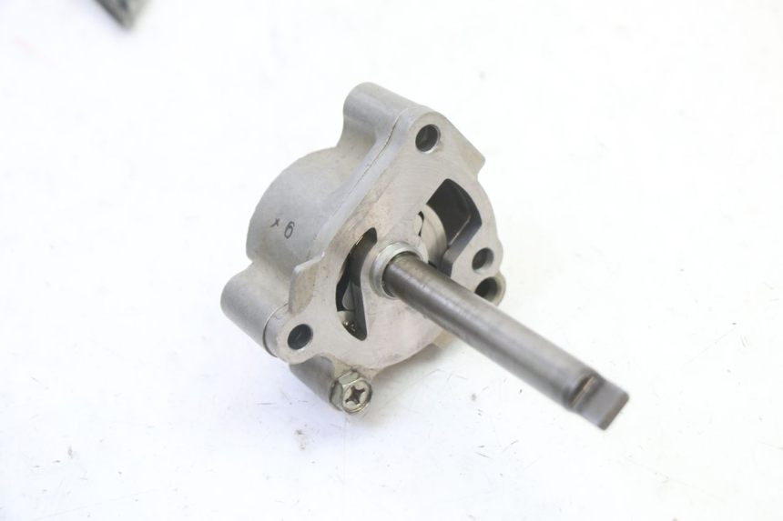 photo de OIL PUMP HONDA CBR RR FIREBLADE 900 (1992 - 1994)
