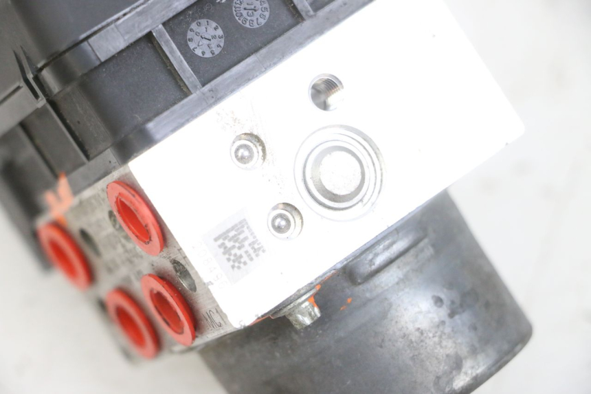 photo de ABS PUMP SUZUKI BURGMAN 650 (2013 - 2020)