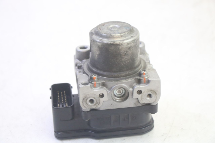photo de ABS PUMP SUZUKI BURGMAN EXECUTIVE ABS 650 (2006 - 2012) - Zoom on usage condition
