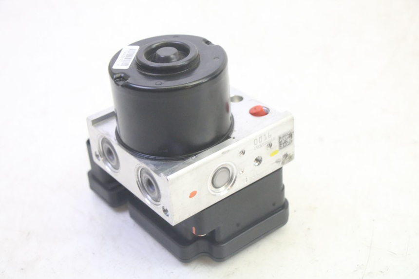 photo de ABS PUMP PIAGGIO MP3 HPE 350 (2018 - 2020) - Fixing points details