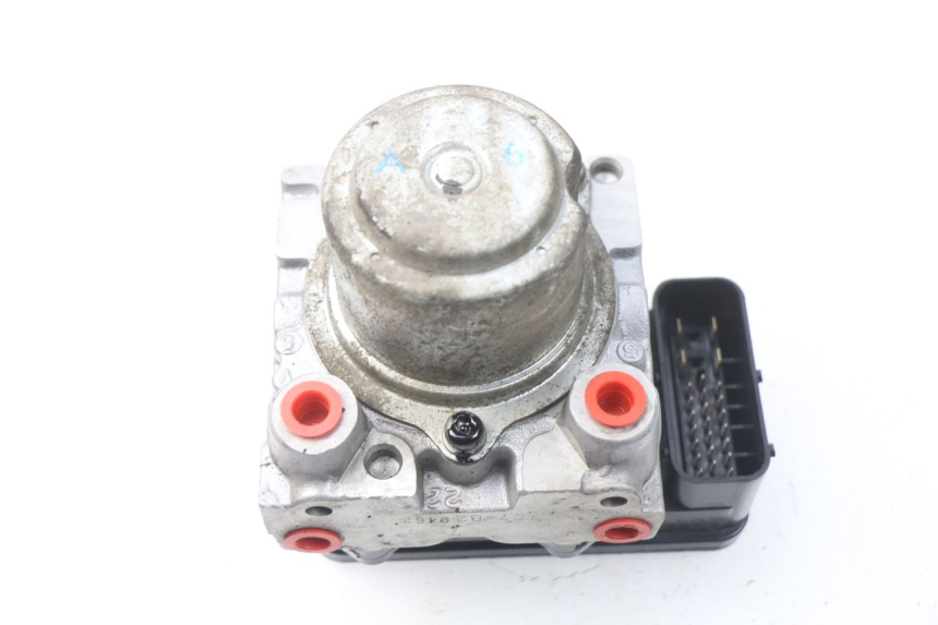photo de ABS PUMP TRIUMPH SPRINT ST ABS 1050 (2005 - 2007)