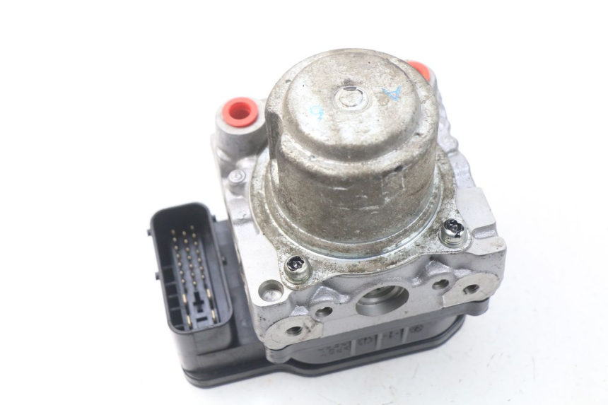 photo de ABS PUMP TRIUMPH SPRINT ST ABS 1050 (2005 - 2007)