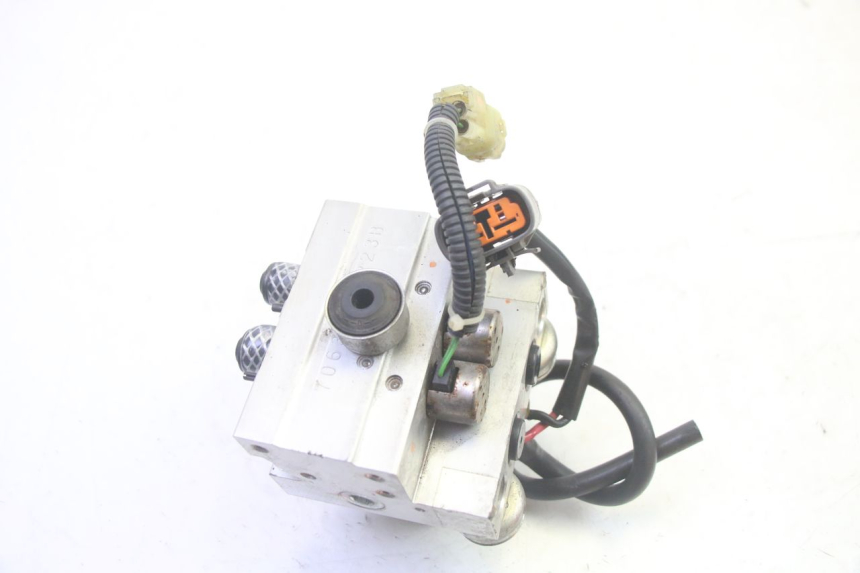 photo de ABS PUMP YAMAHA TDM ABS 900 (2002 - 2014) - Additional view of the item